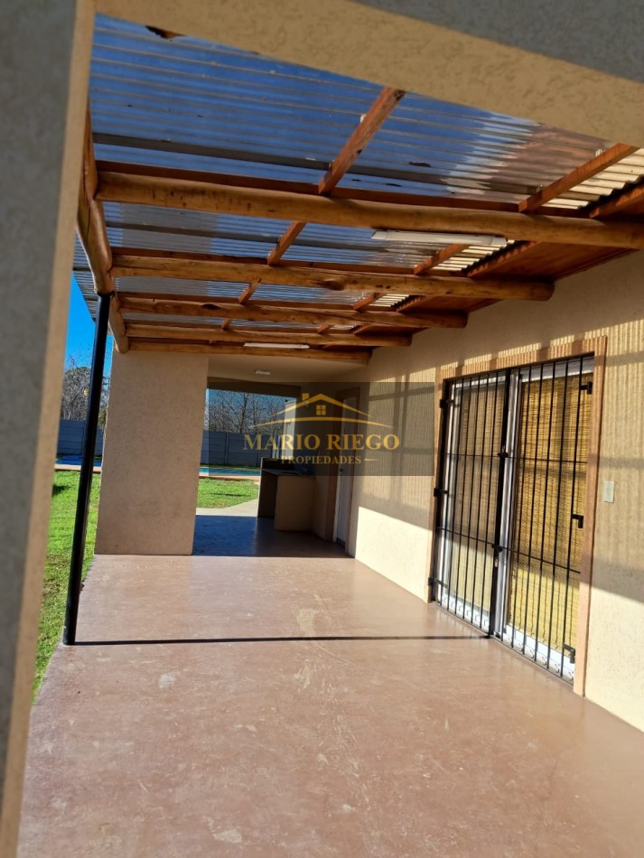 VENTA HERMOSA QUINTA CON QUINCHO Y PILETA.