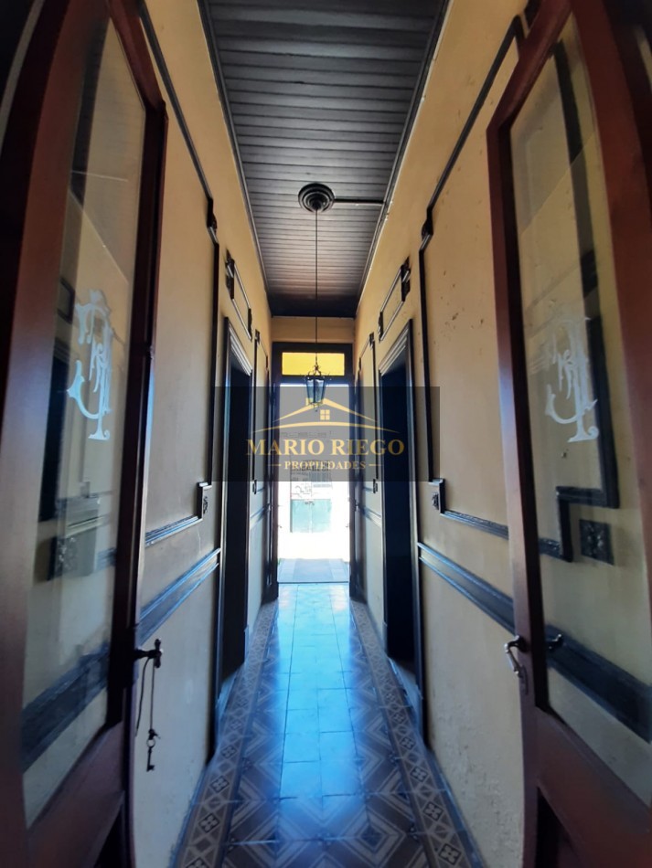 VENTA: EXCELENTE PROPIEDAD ESTILO ANTIGUO 