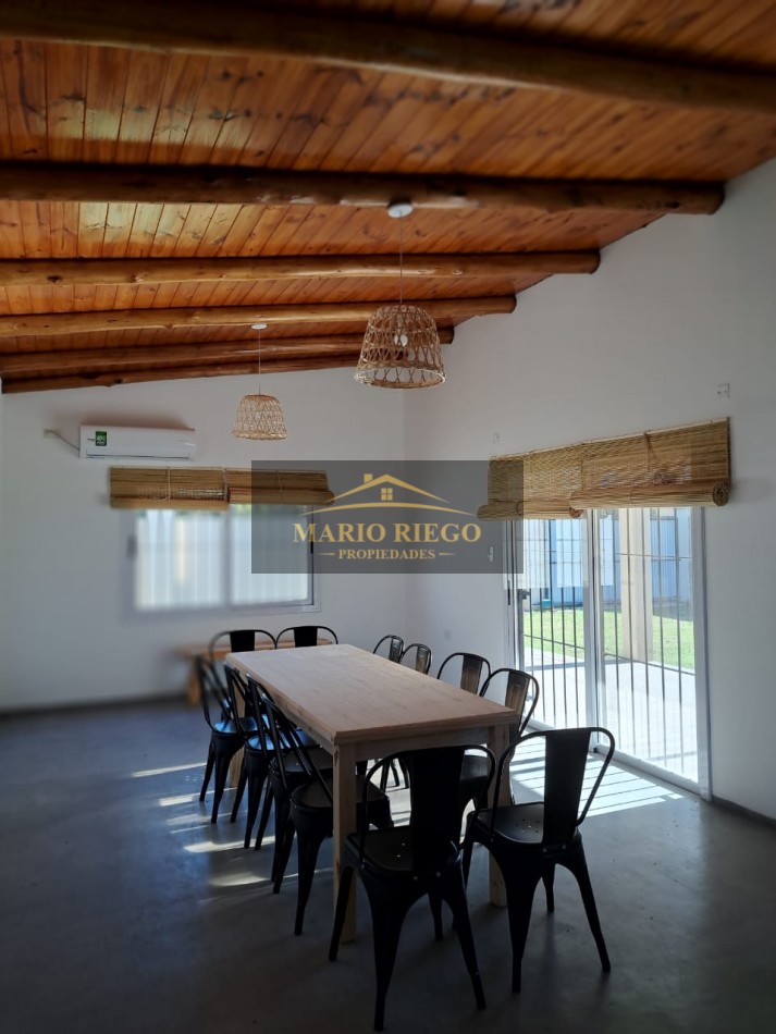 VENTA HERMOSA QUINTA CON QUINCHO Y PILETA.
