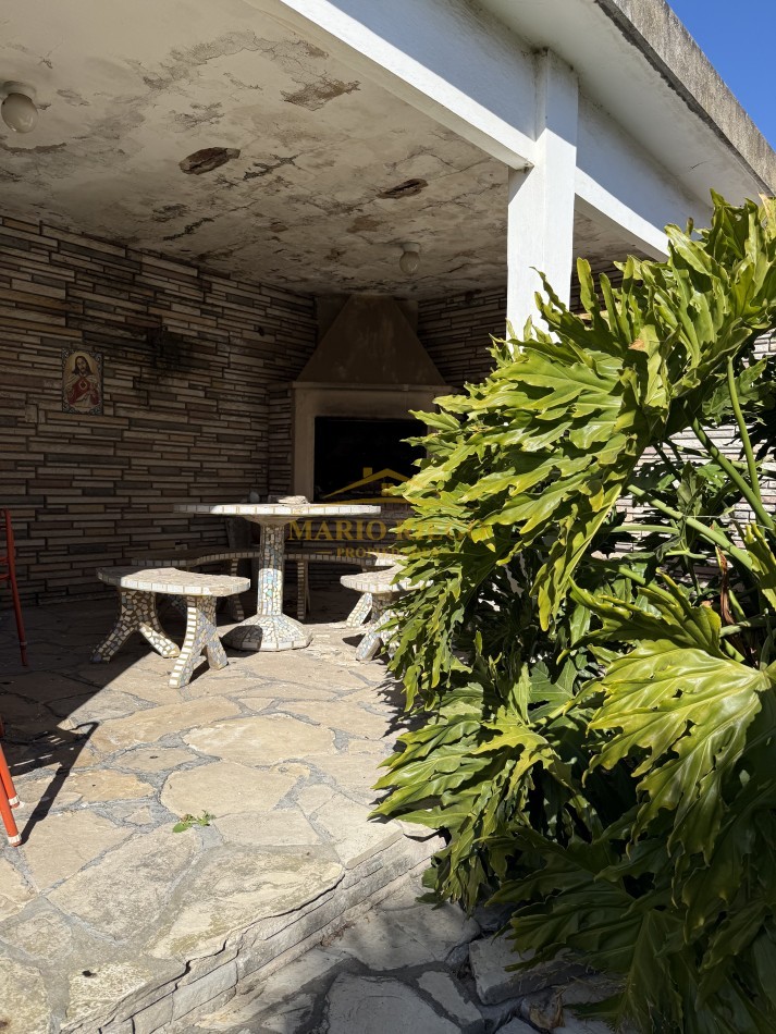 CASA EN VENTA CON EXCELENTE UBICACION