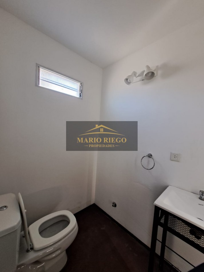 VENTA HERMOSA QUINTA CON QUINCHO Y PILETA.