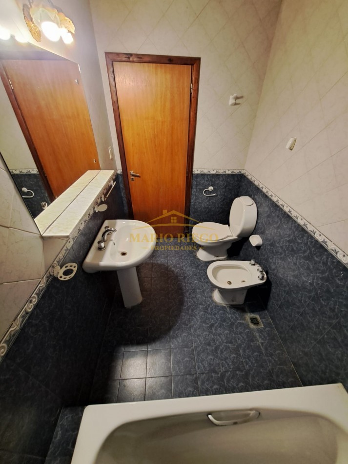 VENTA DE HERMOSA CASA QUINTA CON QUINCHO Y PILETA