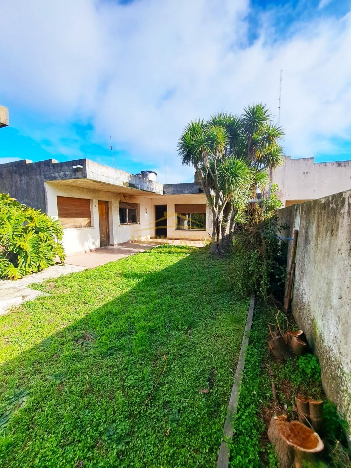 CASA EN VENTA CON EXCELENTE UBICACION