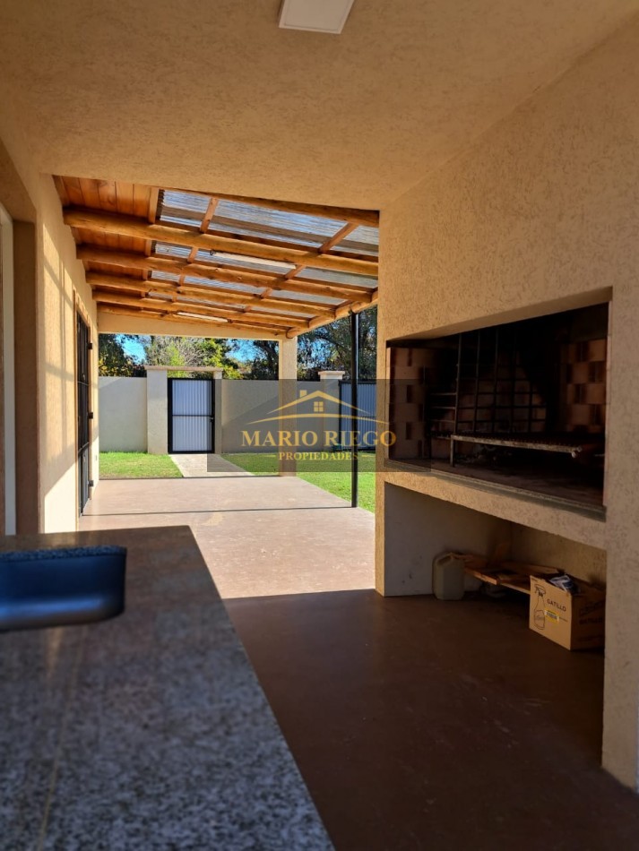 VENTA HERMOSA QUINTA CON QUINCHO Y PILETA.