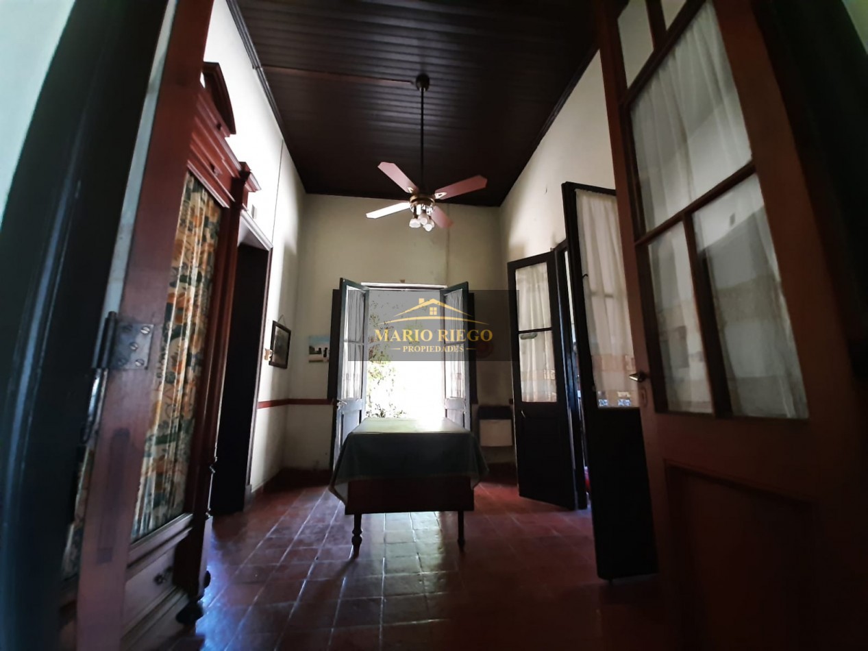 VENTA: EXCELENTE PROPIEDAD ESTILO ANTIGUO 