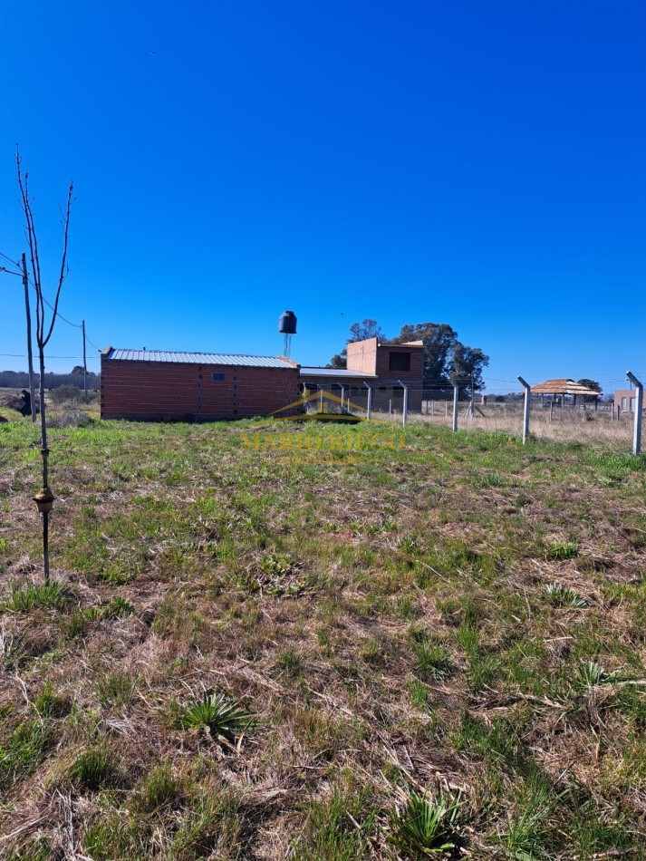 OPORTUNIDAD: VENTA DE TERRENO CON 2 DUPLEX A TERMINAR Y/O A REFORMAR. 