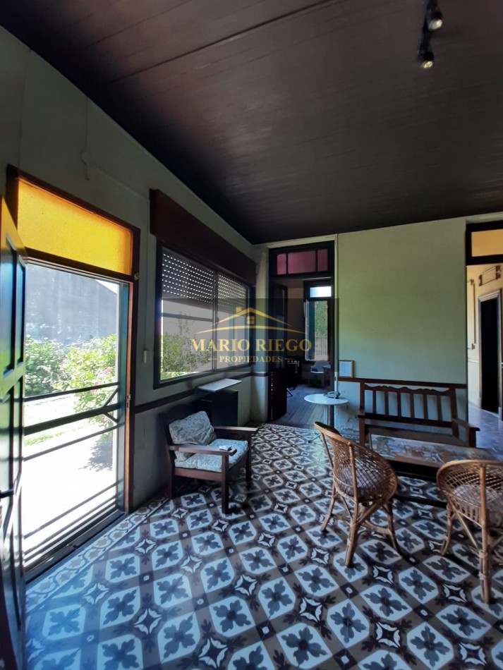 VENTA: EXCELENTE PROPIEDAD ESTILO ANTIGUO 