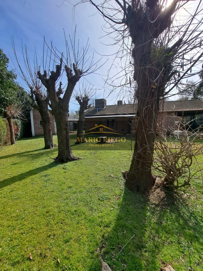 VENTA DE HERMOSA CASA QUINTA CON QUINCHO Y PILETA