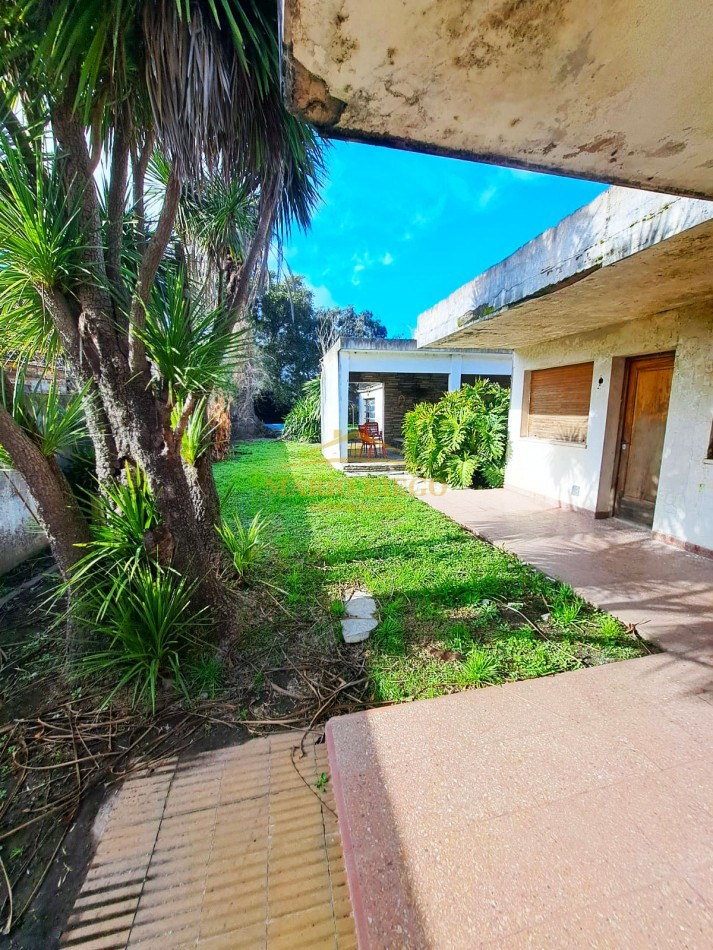 CASA EN VENTA CON EXCELENTE UBICACION