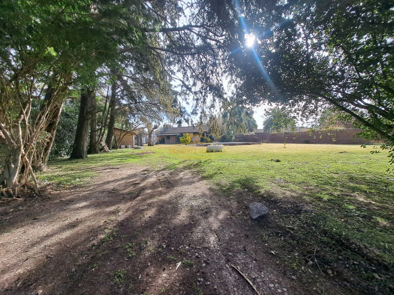 VENTA DE HERMOSA CASA QUINTA CON QUINCHO Y PILETA