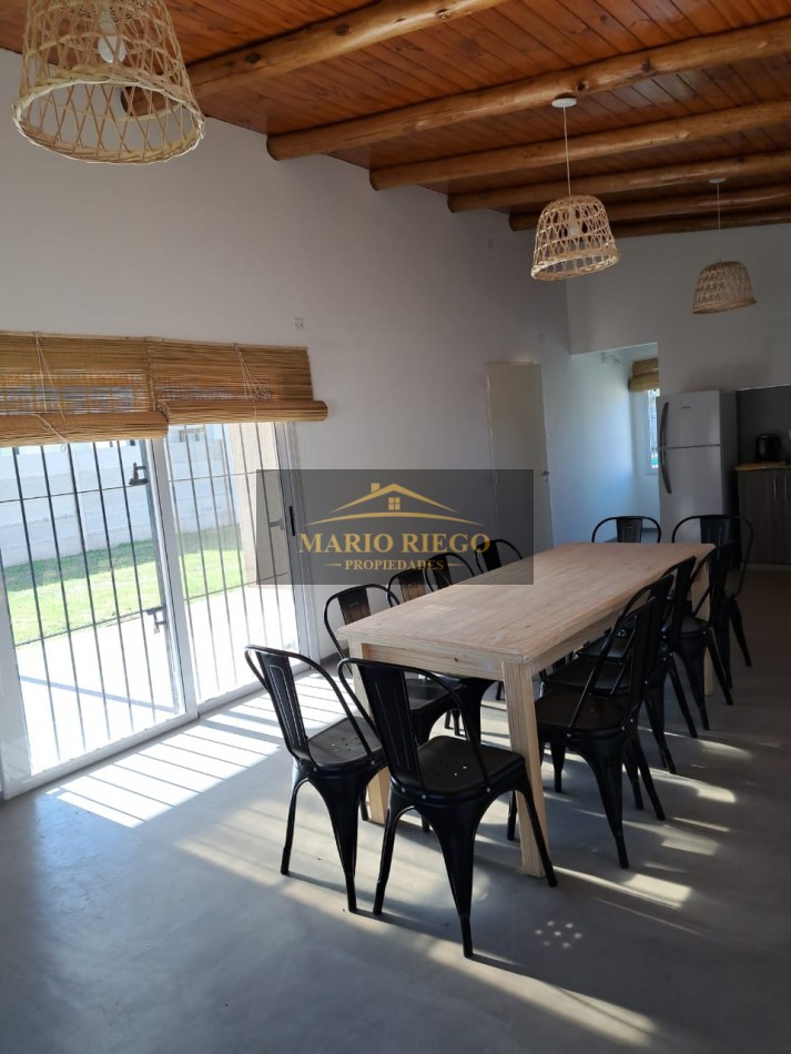 VENTA HERMOSA QUINTA CON QUINCHO Y PILETA.