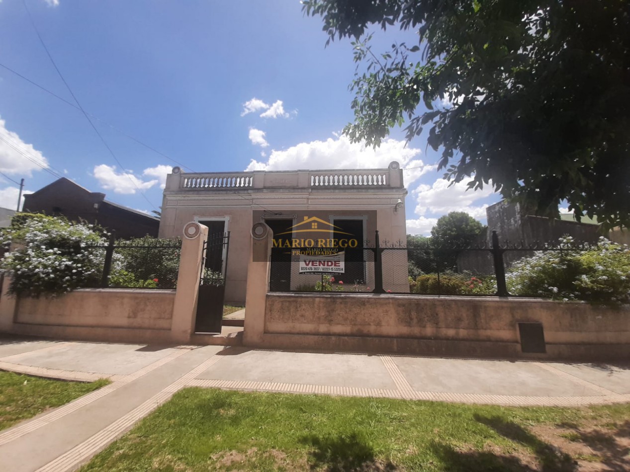VENTA: EXCELENTE PROPIEDAD ESTILO ANTIGUO 