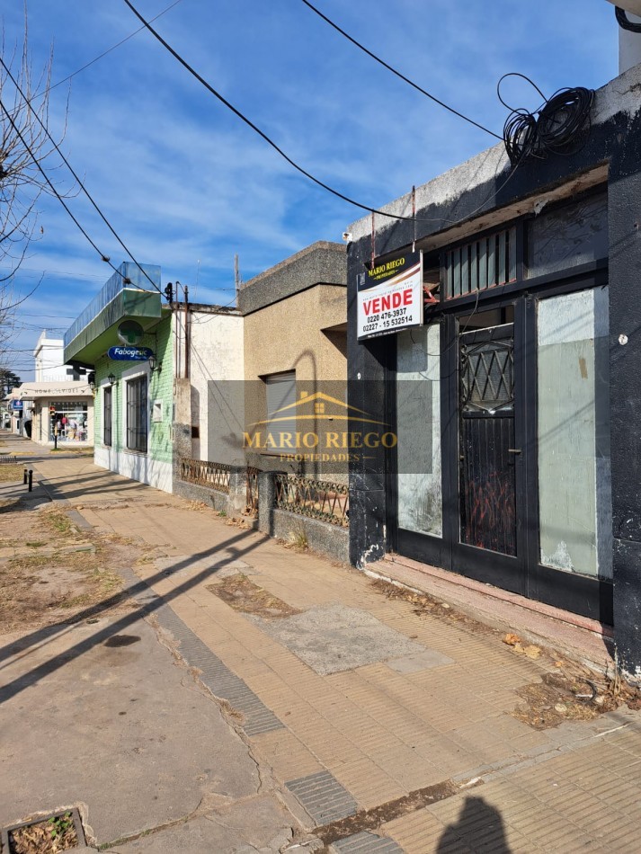 VENTA CASA CON LOCAL, EN EXCELENTE UBICACION SOBRE AVENIDA PRINCIPAL