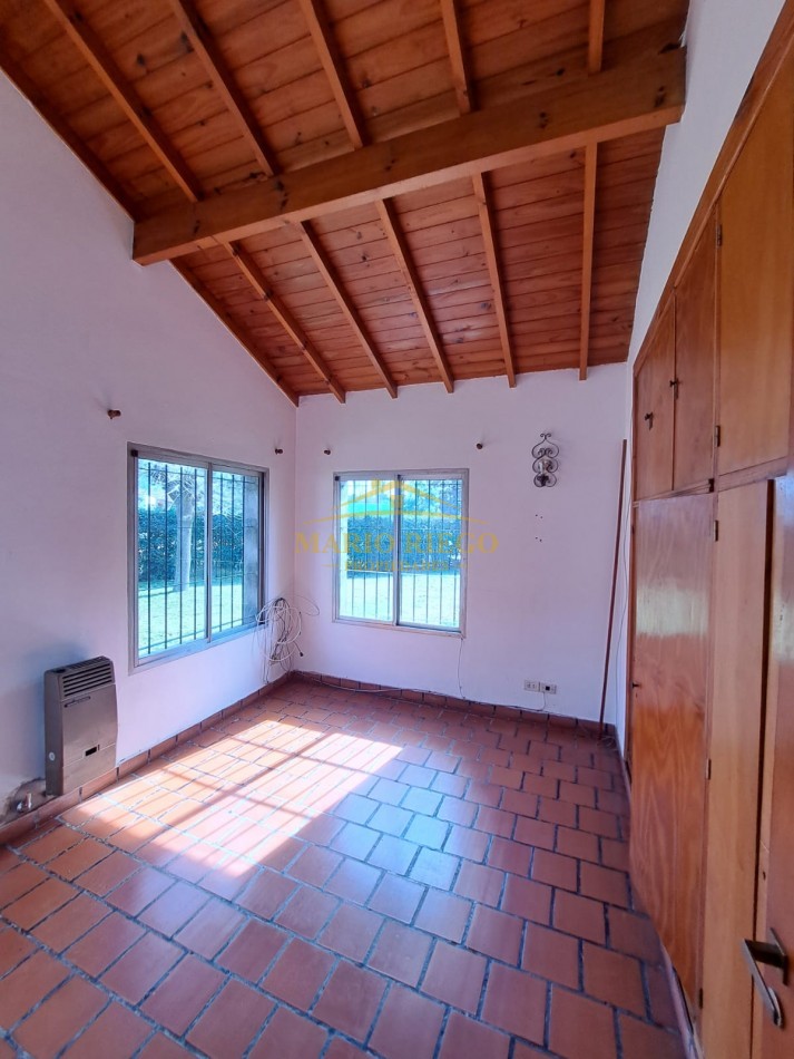VENTA DE HERMOSA CASA QUINTA CON QUINCHO Y PILETA