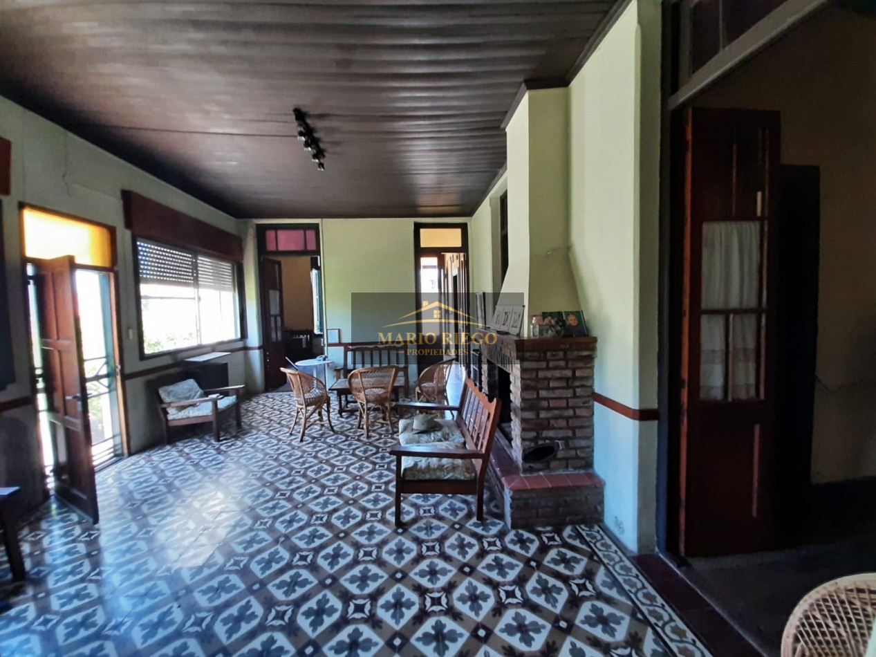 VENTA: EXCELENTE PROPIEDAD ESTILO ANTIGUO 