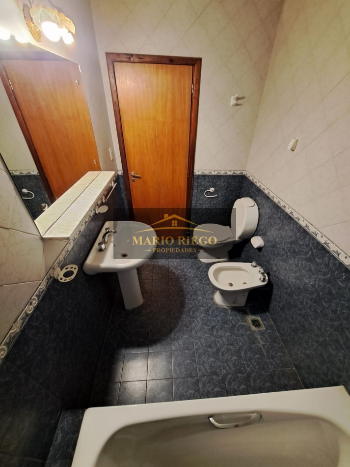 VENTA DE HERMOSA CASA QUINTA CON QUINCHO Y PILETA