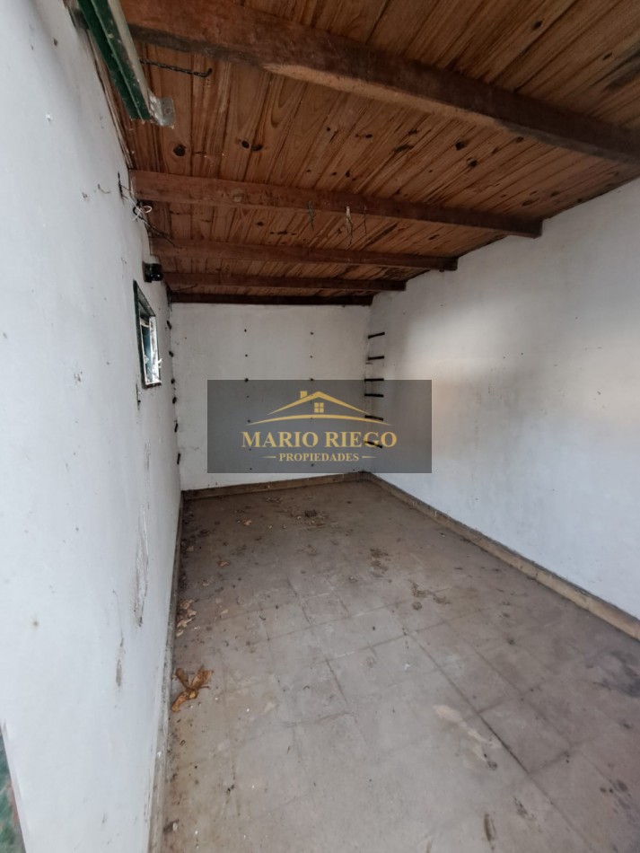 VENTA CASA CON LOCAL, EN EXCELENTE UBICACION SOBRE AVENIDA PRINCIPAL