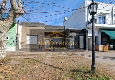 VENTA CASA CON LOCAL, EN EXCELENTE UBICACION SOBRE AVENIDA PRINCIPAL