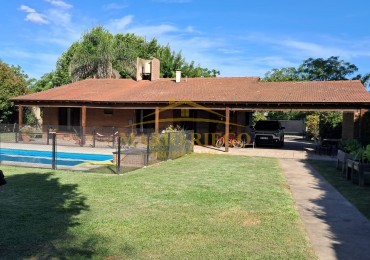 VENTA HERMOSA CASA con  QUINCHO y PILETA. 